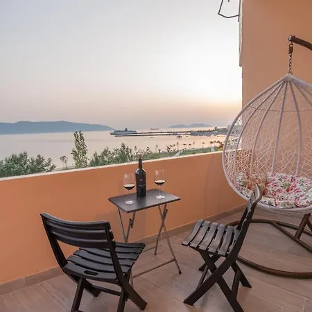 The Palms * Vlore